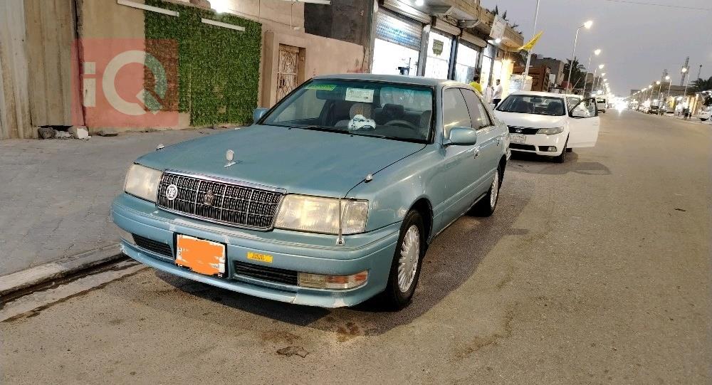 تۆیۆتا کراون